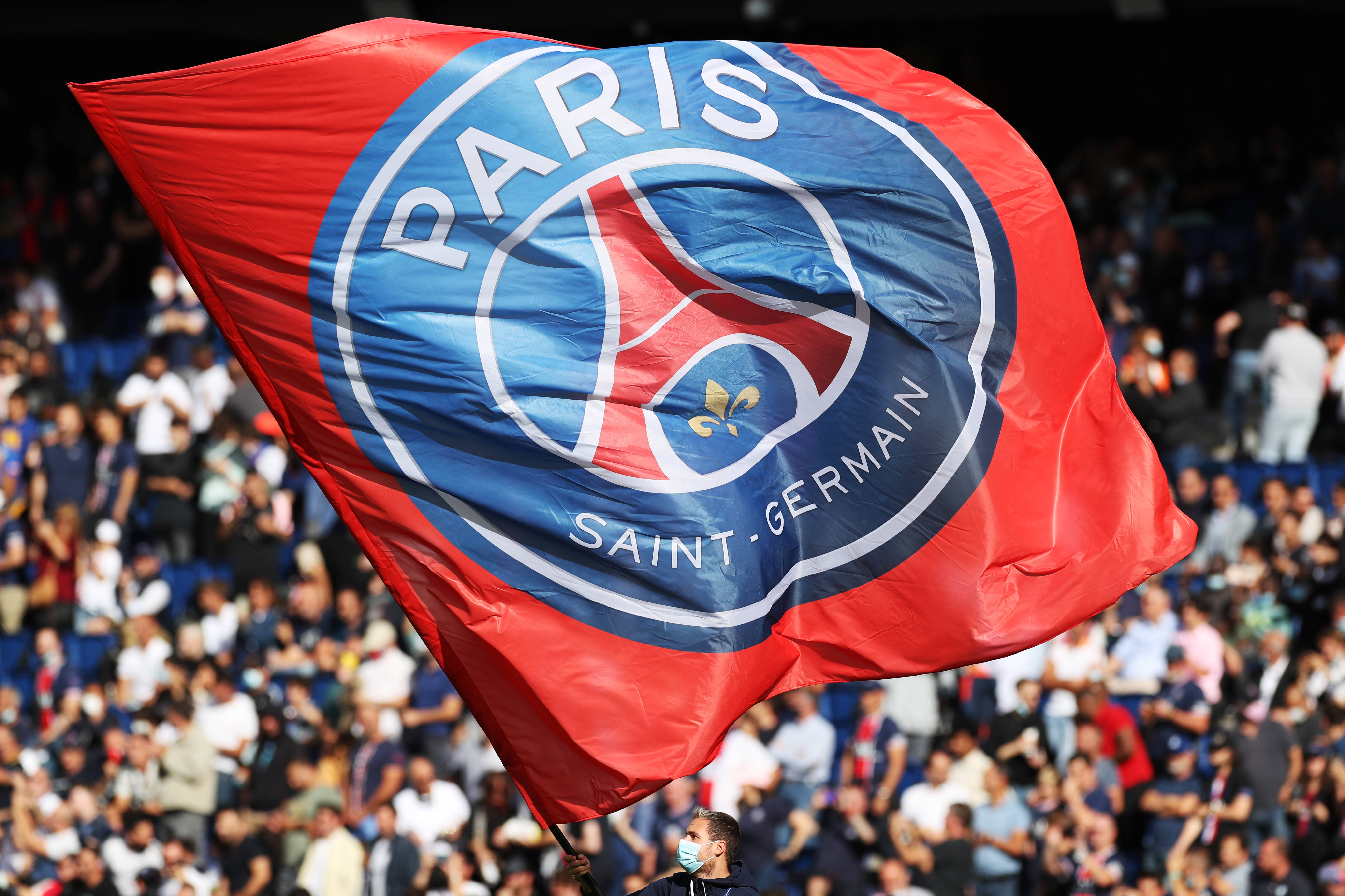 半岛体育全站-亚眠客场惨败，法甲保级艰难之路的简单介绍