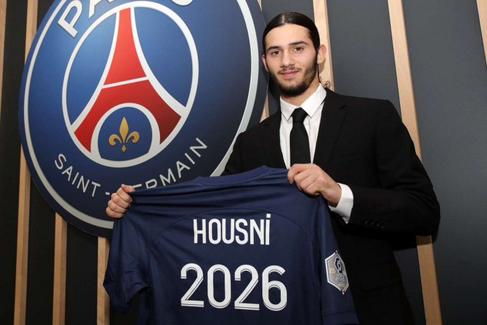 半岛体育官网入口-关于巴黎圣日耳曼壮志凌云，不甘落后他人一步的信息