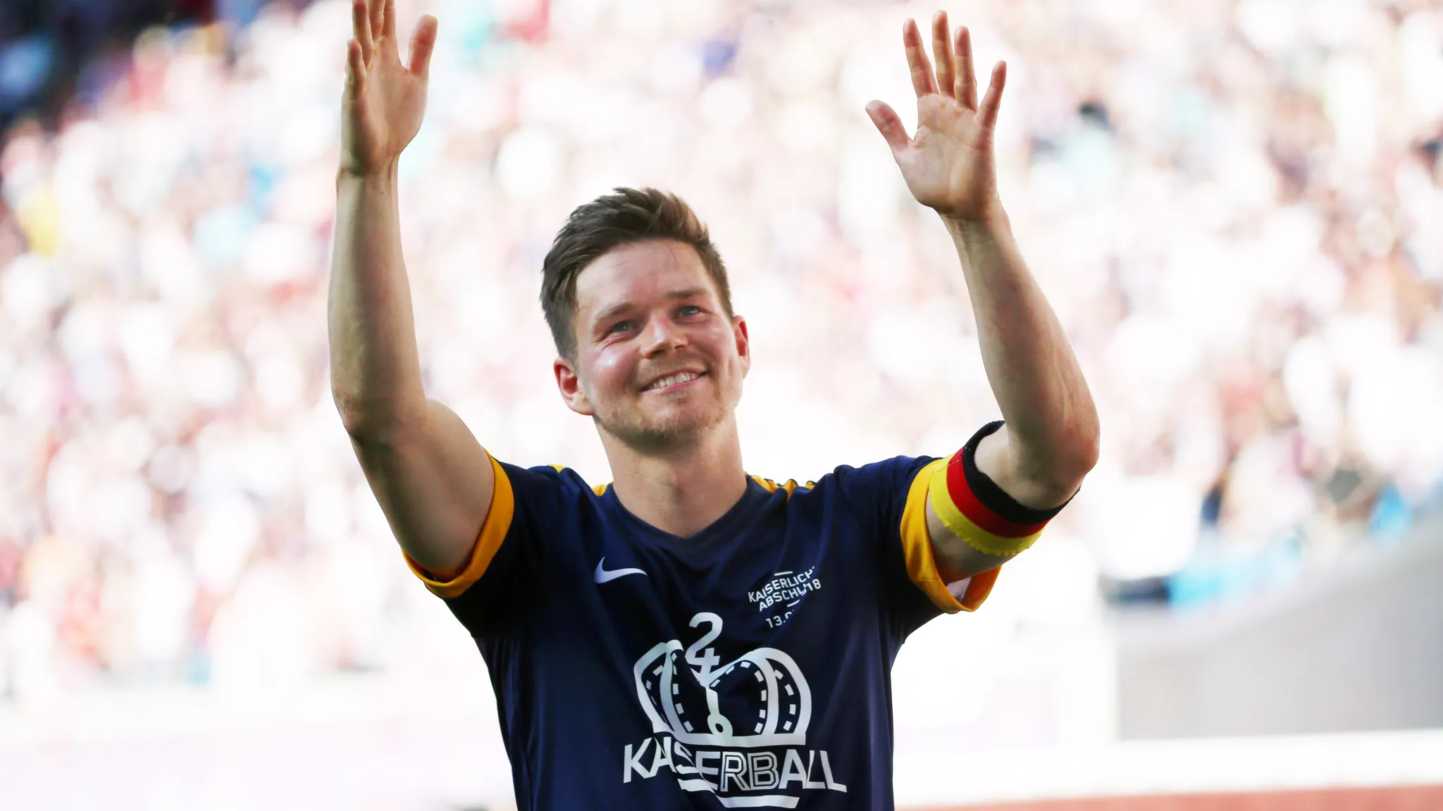 半岛体育app安装-莱比锡主场无人问津，主帅急需自救的简单介绍